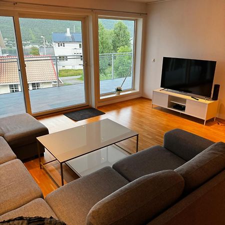 Sentral Leilighet Med Fantastisk Utsikt Тромсё Экстерьер фото